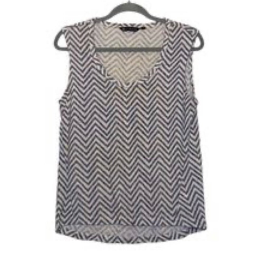 Athleta Breezy navy & white chevron sleeveless T-shirt, size large